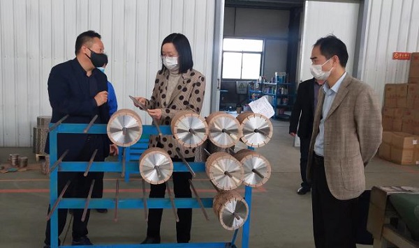 鄂州市市委常委、統(tǒng)戰(zhàn)部部長鄒霞 蒞臨湖北昌利公司調(diào)研