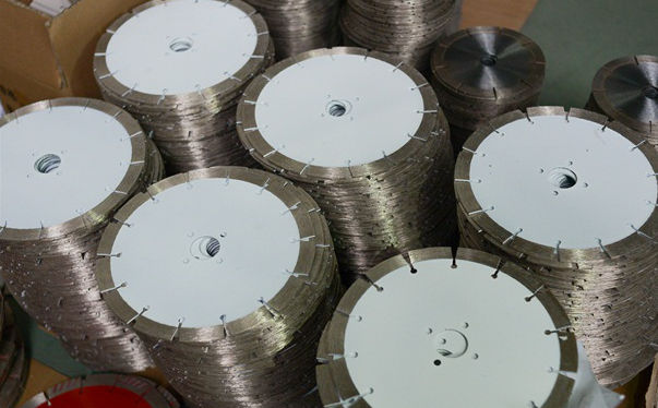 論金剛石切割片硬度的重要性！