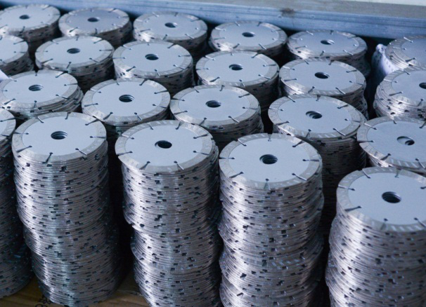 你知道石材專(zhuān)用鋸片冷卻潤(rùn)滑劑由哪些物質(zhì)組成的嗎？